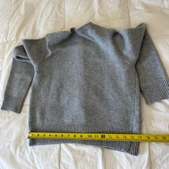 100% Viscose Grey Crewneck Cardigan Sweater - Size Small - Picture 12 of 14